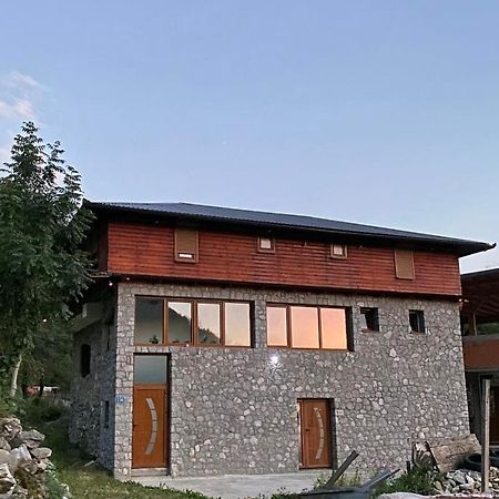 Shpija E Gjyshit Vuthaj Hotel Gusinje ภายนอก รูปภาพ