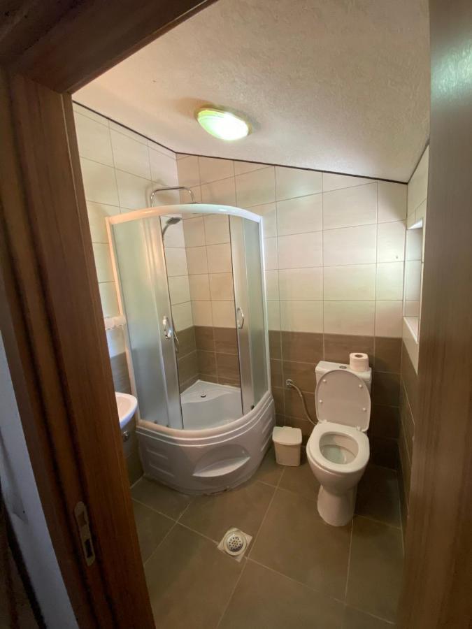 Shpija E Gjyshit Vuthaj Hotel Gusinje ภายนอก รูปภาพ