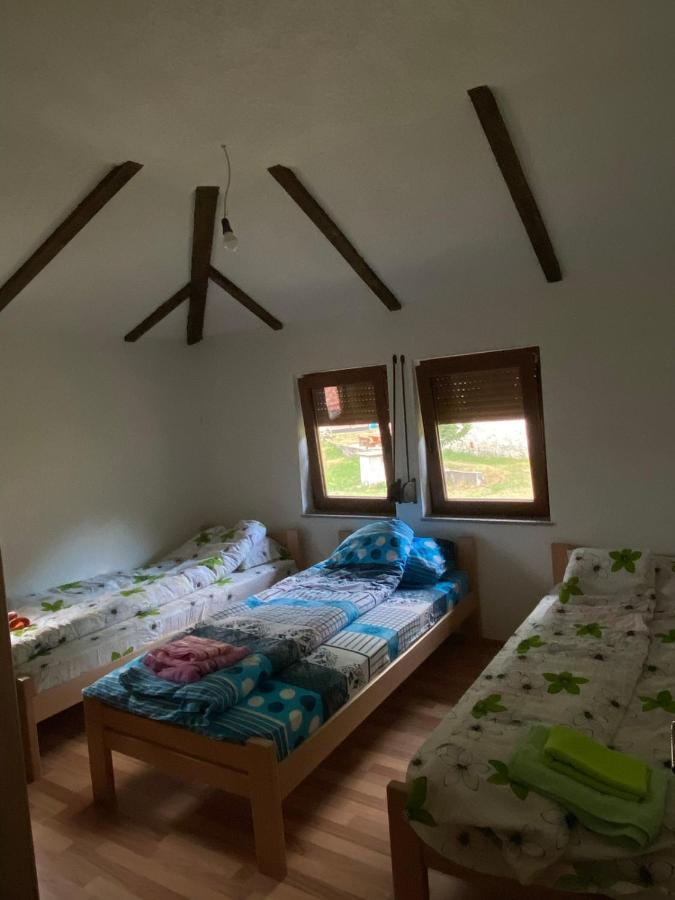 Shpija E Gjyshit Vuthaj Hotel Gusinje ภายนอก รูปภาพ