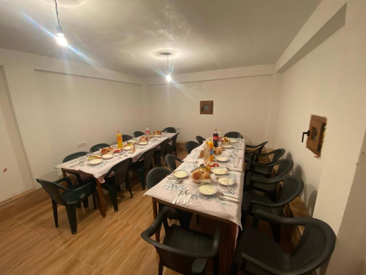 Shpija E Gjyshit Vuthaj Hotel Gusinje ภายนอก รูปภาพ