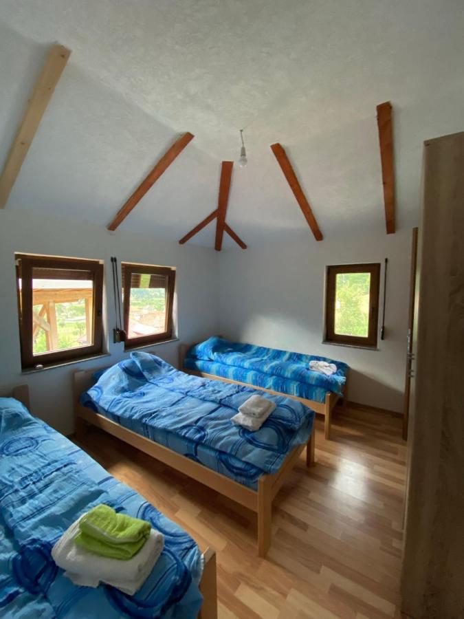 Shpija E Gjyshit Vuthaj Hotel Gusinje ภายนอก รูปภาพ